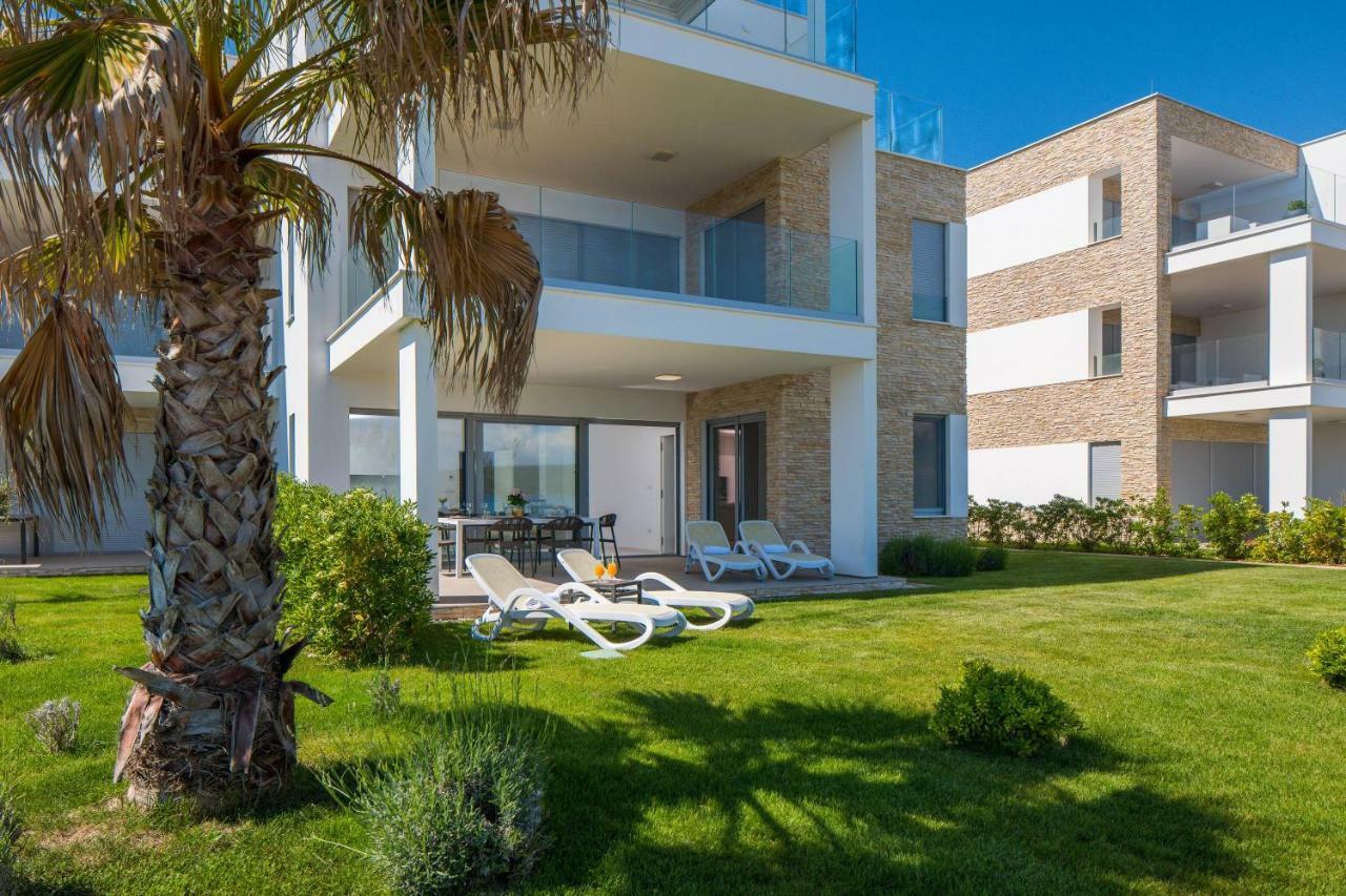 Luxury Design Beach Front Apartment Sukošan Buitenkant foto