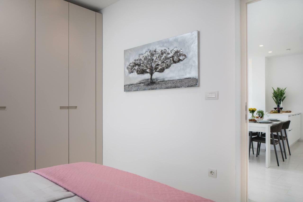 Luxury Design Beach Front Apartment Sukošan Buitenkant foto